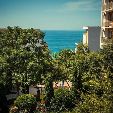 Crown Fort Club, Sea View Apartment *